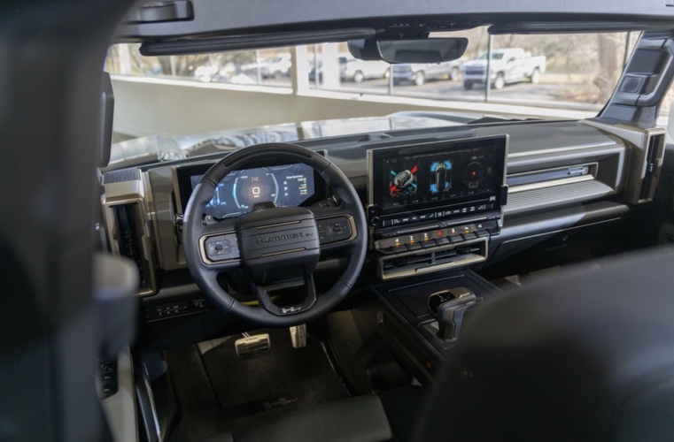 2024 GMC Hummer EV SUV Interior